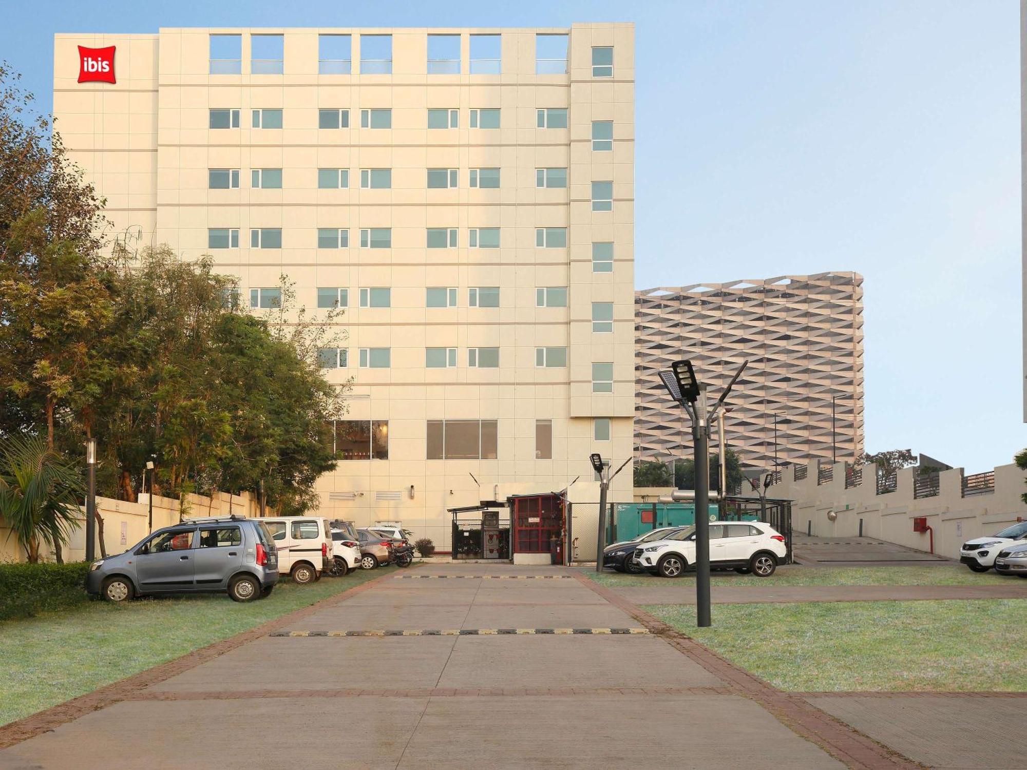 Ibis Pune Hinjewadi - An Accor Brand Hinjawadi Exterior photo